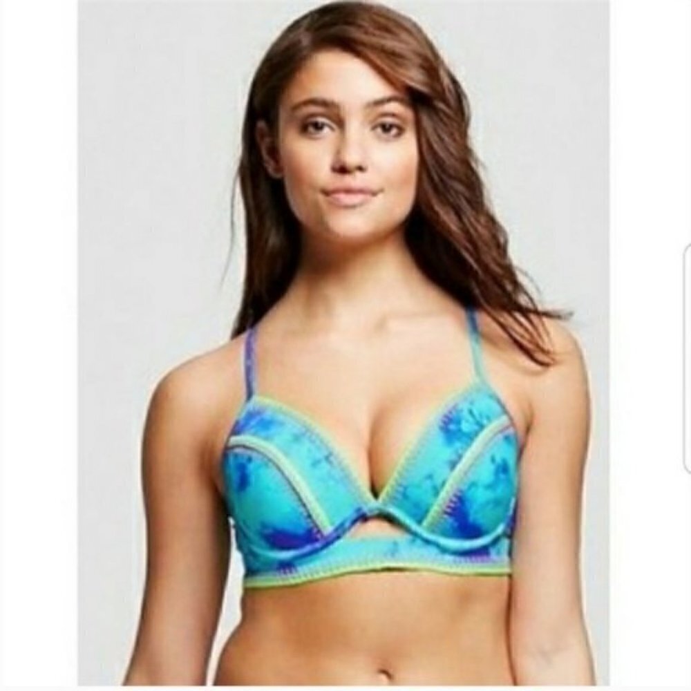 NEW Shade & Shore Bikini Top Size 34C